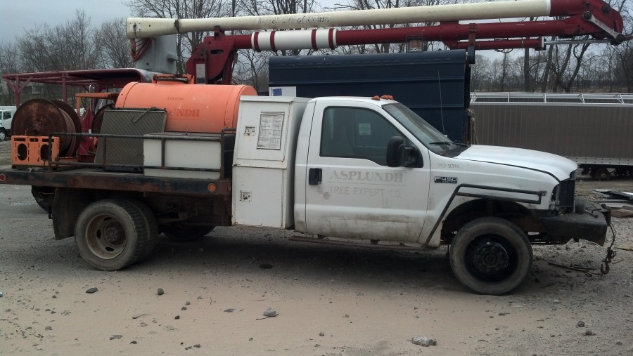 1999 Ford F450 4x4 spray truck with winch